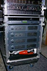 PSE - Amp Rack mit BSS FDS 360 Frequenzweiche